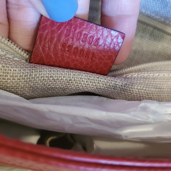 Brand new Gucci large leather purse - Picture 11 of 15